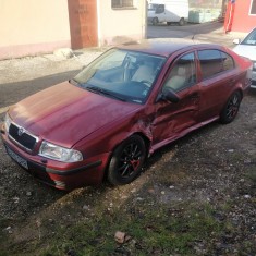 Vand Skoda Octavia 1 avariata / Oferte foto