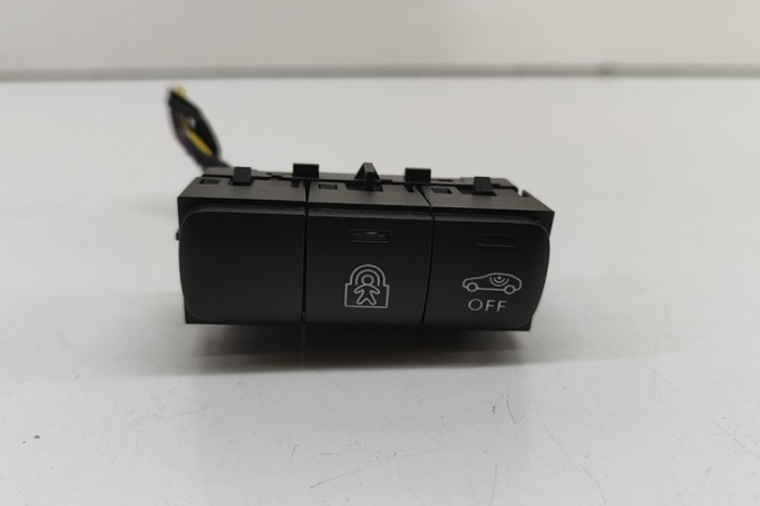 Comutator CITRO&Euml;N C3 AIRCROSS II 2021 OEM: 98138512ZD 29507511