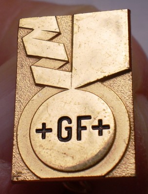 I.227 INSIGNA HUGUENUN LE LOCLE +GF+ foto
