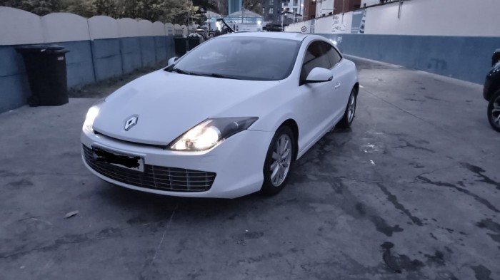 Renault Laguna 3 coupe