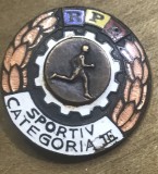Insigna AMS1 Insigna Veche RPR Sportiv Categoria II - Roata Dintata Atletism Alergator - Emblema Vintage Colectie Comunism Retro Metal Emailat
