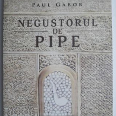 Negustorul de pipe – Paul Gabor