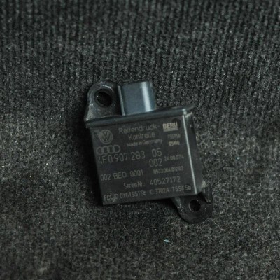 Senzor de presiune anvelopa AUDI A6 Avant 4F5, C6 2008 OEM: 4F0907283 2240938 foto
