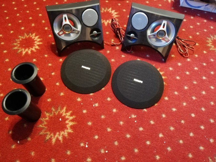 set 2 fete cu 4 difuzoare pentru Boxe Audio PHILIPS - Perfecta Stare/made in RFG