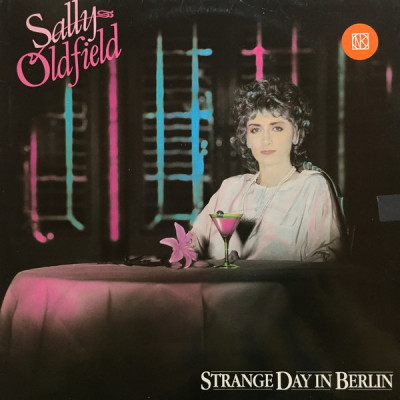VINIL Sally Oldfield &amp;lrm;&amp;ndash; Strange Day In Berlin EX foto