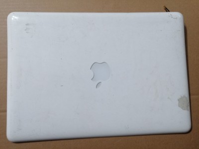 carcasa capac display Apple MacBook 13.3 13 A1342 Unibody 806-0468 cu DEFECT foto