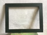 arta / design / vintage - Rama veche vopsita in verde realizata lemn pentru fotografii , oglinda , pictura , goblen sau diverse lucruri !