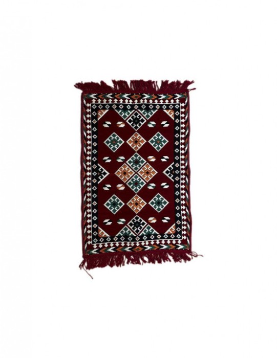 Covor rosu cu model traditional multicolor 100x60 cm
