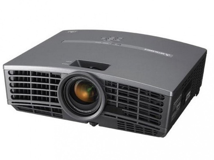 Mitsubishi XD490U 1024 x 768 (XGA) resolution, 3000 ANSI Lumens