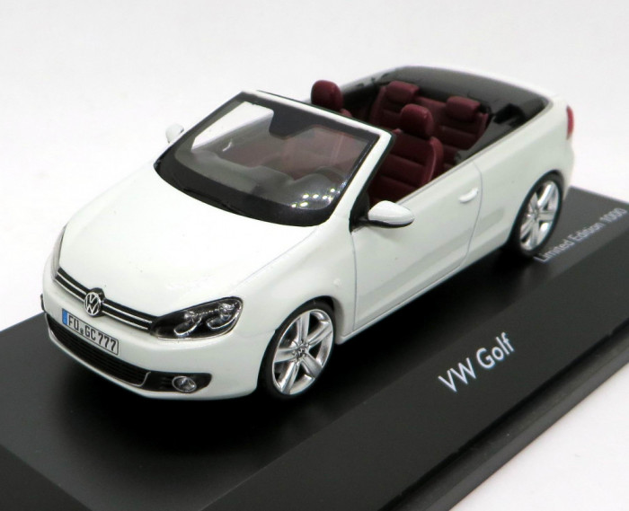 Schuco VW Golf 6 cabriolet ( white ) 2015 1:43