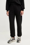 On pantaloni de trening Club culoarea negru, uni, 1WE10050553
