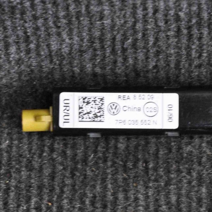 Amplificator de antena VW TOUAREG 7P5 2011 OEM: 7P6035552N