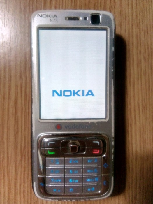 Telefon Nokia N73