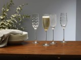 Set 4 pahare Champagne Flute MIKASA Cheers &ndash; Cristal foarte fin, gravate prin sablare (Etching)