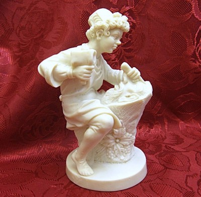 FUGURINA / STATUETA / BIBELOU ALABASTRU - SCULPTOR 20 CM foto