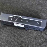 Indicator de schimbare a treptelor de viteză AUDI Q5 8R 2011 OEM: 8R2713463 | 2036585