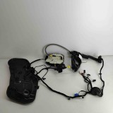 &Icirc;ncuietoare ușă dreapta spate AUDI Q8 4MN 2018 OEM: 4K0839016R,4N0837060,4M8839004,4M8839104 25162834