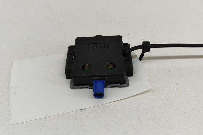 Amplificator de antena OPEL MOKKA 2023 OEM: 9840652280,28709E 24979548