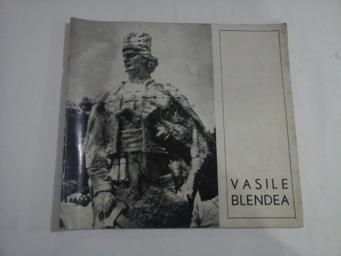 EXPOZITIA RETROSPECTIVA VASILE BLENDEA (Pictura, sculptura si desen)