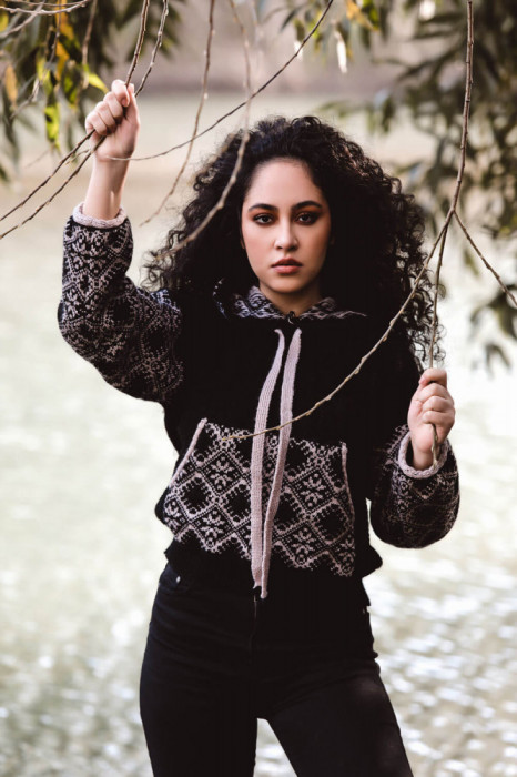 Hanorac dama negru tricotat cu model geometric