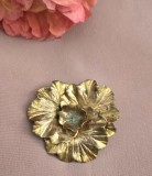 BROSA VECHE TIP CLEMA PENTRU GULER DIN METAL, MODEL FLORAL