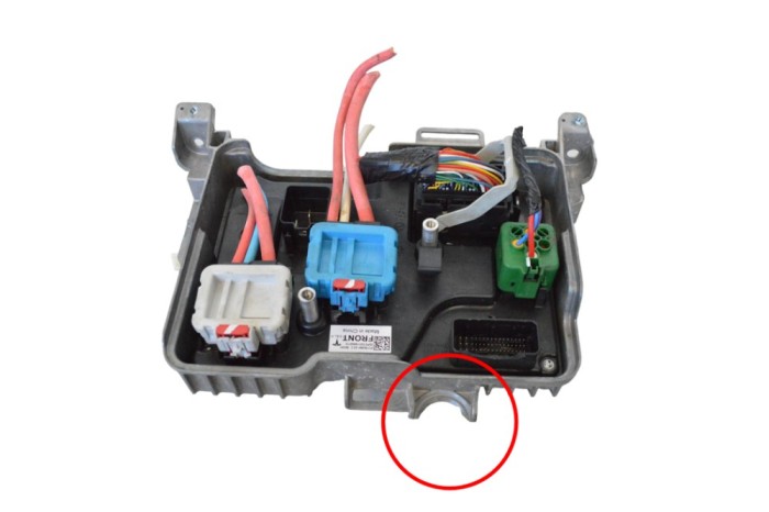 Modul de confort TESLA MODEL Y 2022 OEM: 1583991-03-C 24596687