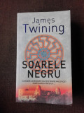 SOARELE NEGRU - JAMES TWINING