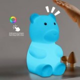Lampa de Veghe Squishy Ursulet Silicon cu Lumini Multicolore, CMCLASS