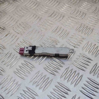 Amplificator de antena AUDI Q5 8R 2008 OEM: 8R0035225C foto