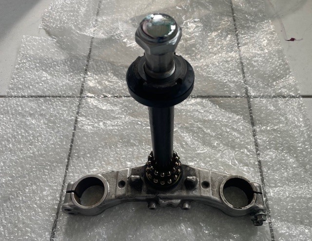 Suzuki GSF600 (WVA8) 2000-2004 Jug inferior