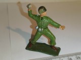 bnk jc Figurina de plastic - Starlux - soldat cu grenada