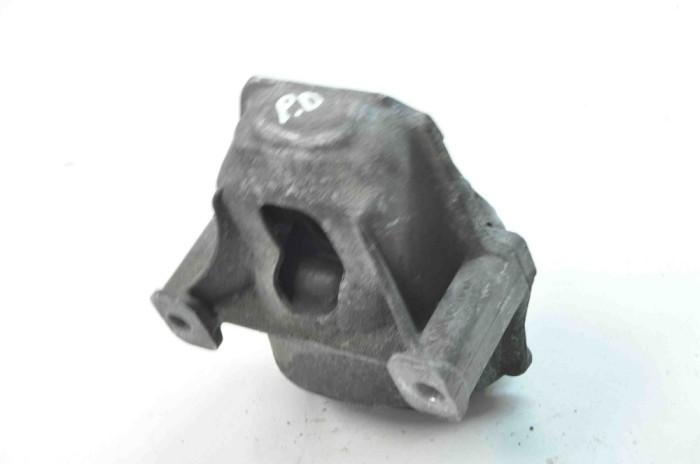 Suport motor dreapta AUDI A4 Avant 8K5, B8 2010 10008530