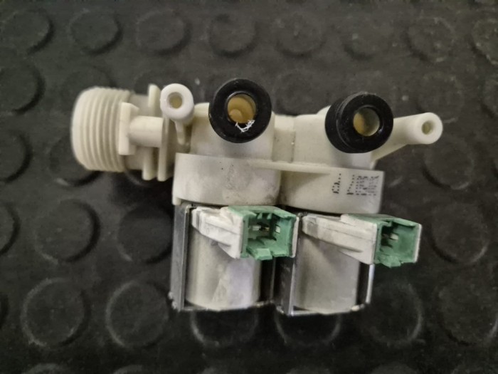 Electrovalva dubla masina de spalat indesit WIL14 / C34