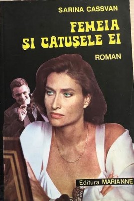 Femeia si catusele ei Sarina Cassavan foto