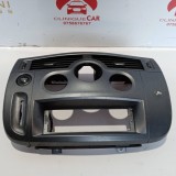 Cumpara ieftin Panou central Renault Scenic II 1.9DCI 2004 A8200140713