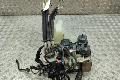 Alt modul de control TESLA MODEL Y 2022 OEM: 1625000-99-B,1546475-00-E,1549902-00-C,1506859-00-D,2068767-00-C 29036164 foto