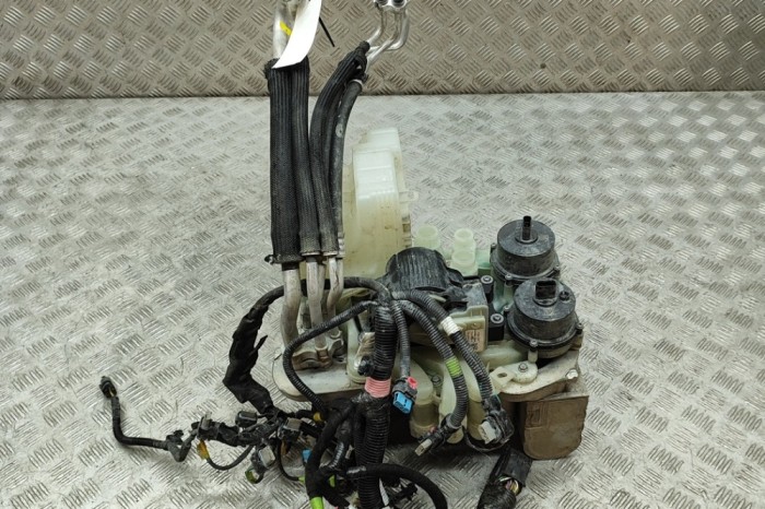 Alt modul de control TESLA MODEL Y 2022 OEM: 1625000-99-B,1546475-00-E,1549902-00-C,1506859-00-D,2068767-00-C 29036164