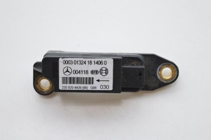 Senzor de impact st&acirc;nga spate MERCEDES-BENZ SL R230 2003 OEM: A2208204426 1814367