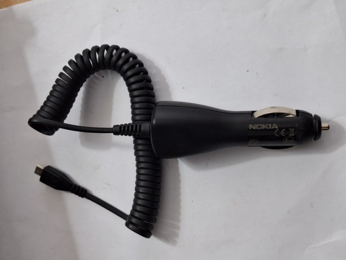 &Icirc;ncărcător auto Nokia