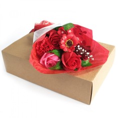 BUCHET DE FLORI DIN SĂPUN &Icirc;N CUTIE CADOU PENTRU O BAIE DE VIS - NUANȚE ROȘII