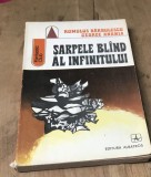 Cumpara ieftin LITR28 Sarpeler bland al infinitului