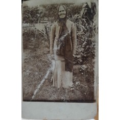Fotografie, doamna varstnica, inceput de secol XX