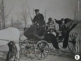 fotografie tip carte postala , frumoasa.Doamna cu vizitiu .
