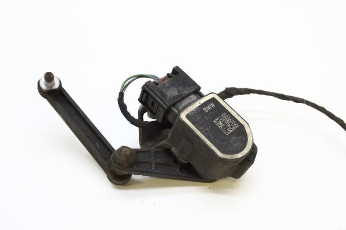Senzor de nivel &icirc;nălțime dreapta spate BMW 7 F01, F02 2010 OEM: 6788573 2686331