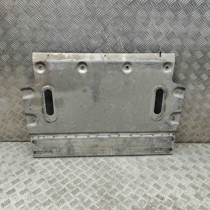 Scut motor central spate ASTON MARTIN DB11 2022 OEM: HY53-17C857-A,HY53-17C857-A-PIA01