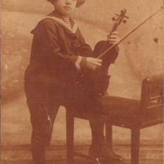 HST P1044 Poză copil cu vioară