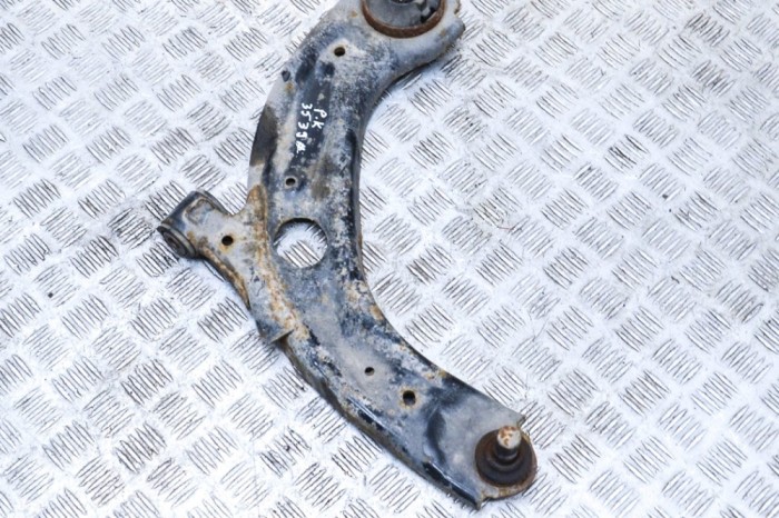 Braț inferior st&acirc;nga față MAZDA CX-3 DK 2016 14586224