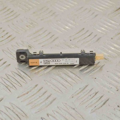 Amplificator de antena AUDI A3 Limousine 8VS, 8VM 2014 OEM: 8V5035225B foto