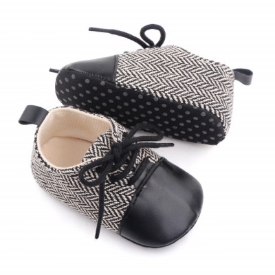 Pantofiori eleganti negru cu alb in zig zag (Marime Disponibila: 3-6 luni foto