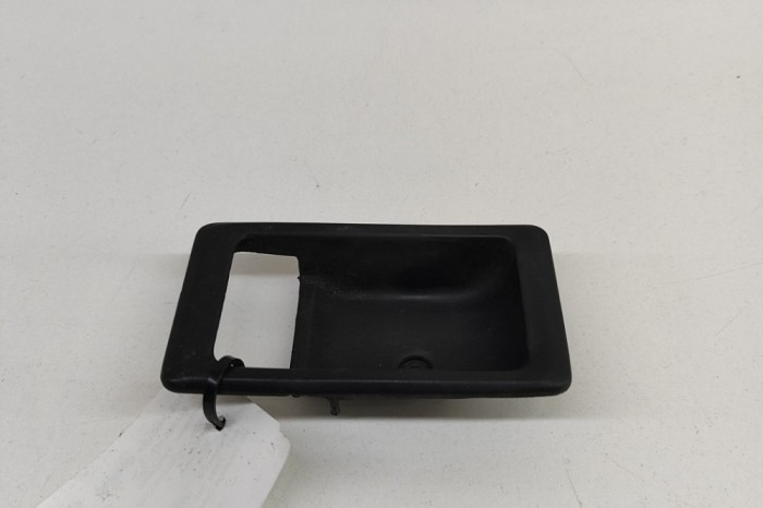 Cadru m&acirc;ner interior ușă dreapta față LAND ROVER DEFENDER L315 2005 OEM: DBP6532 | 27839487